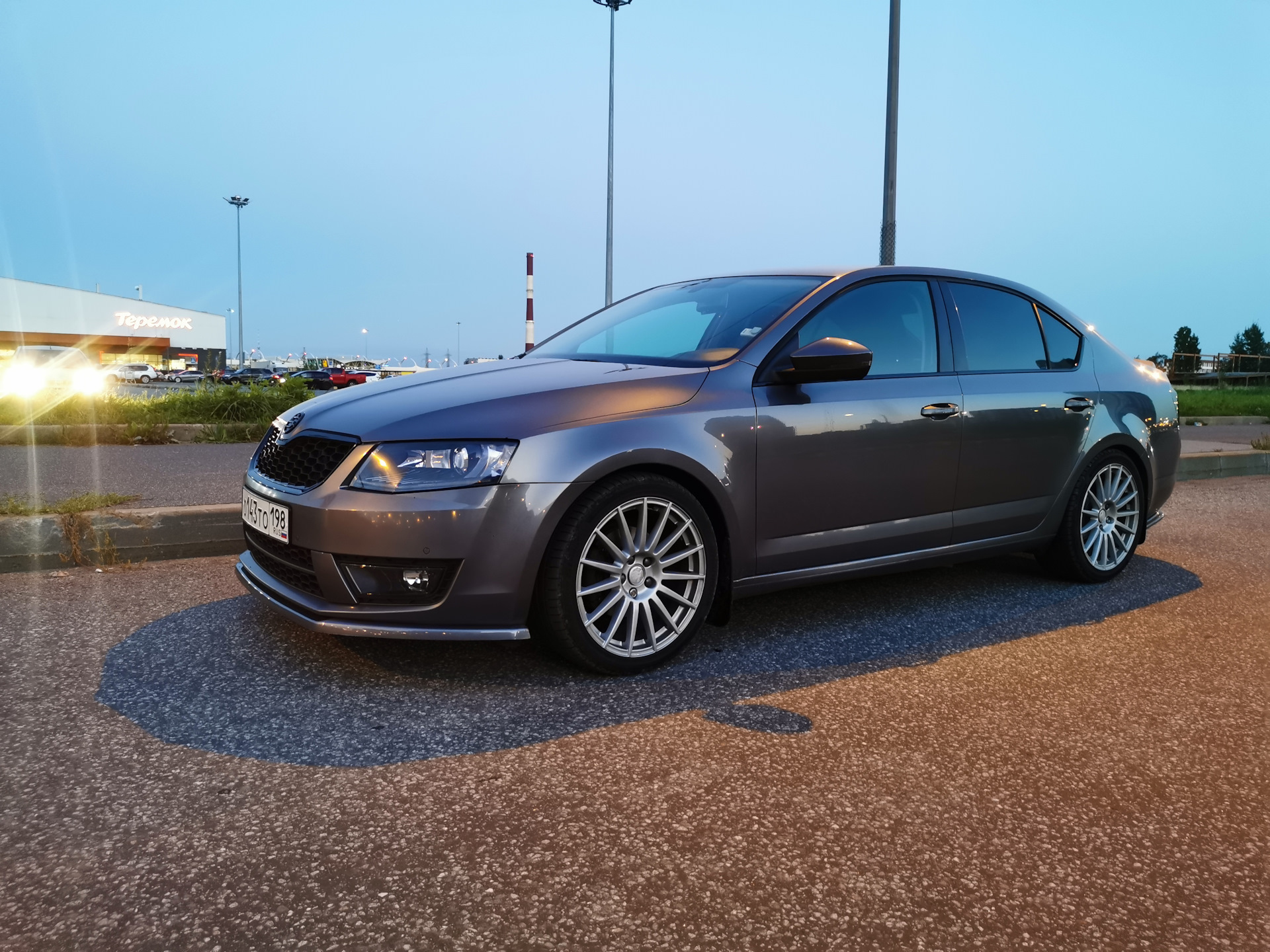 Спойлер от спорт пакета. — Skoda Octavia A7 Mk3, 1,4 л, 2013 года ...