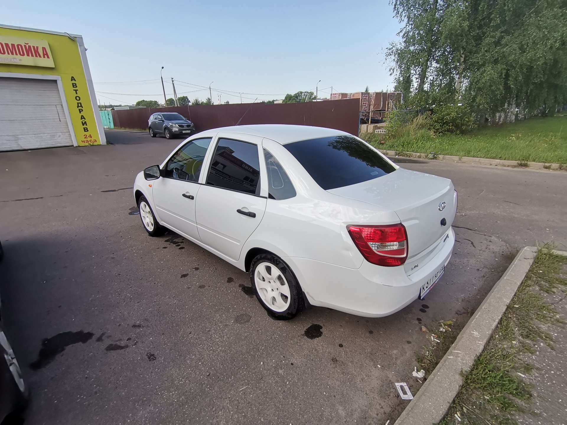 НУЖНА ПОМОЩЬ! Проваливается педаль тормоза Лада-Гранта с АБС. — Lada  Гранта, 1,6 л, 2014 года | поломка | DRIVE2