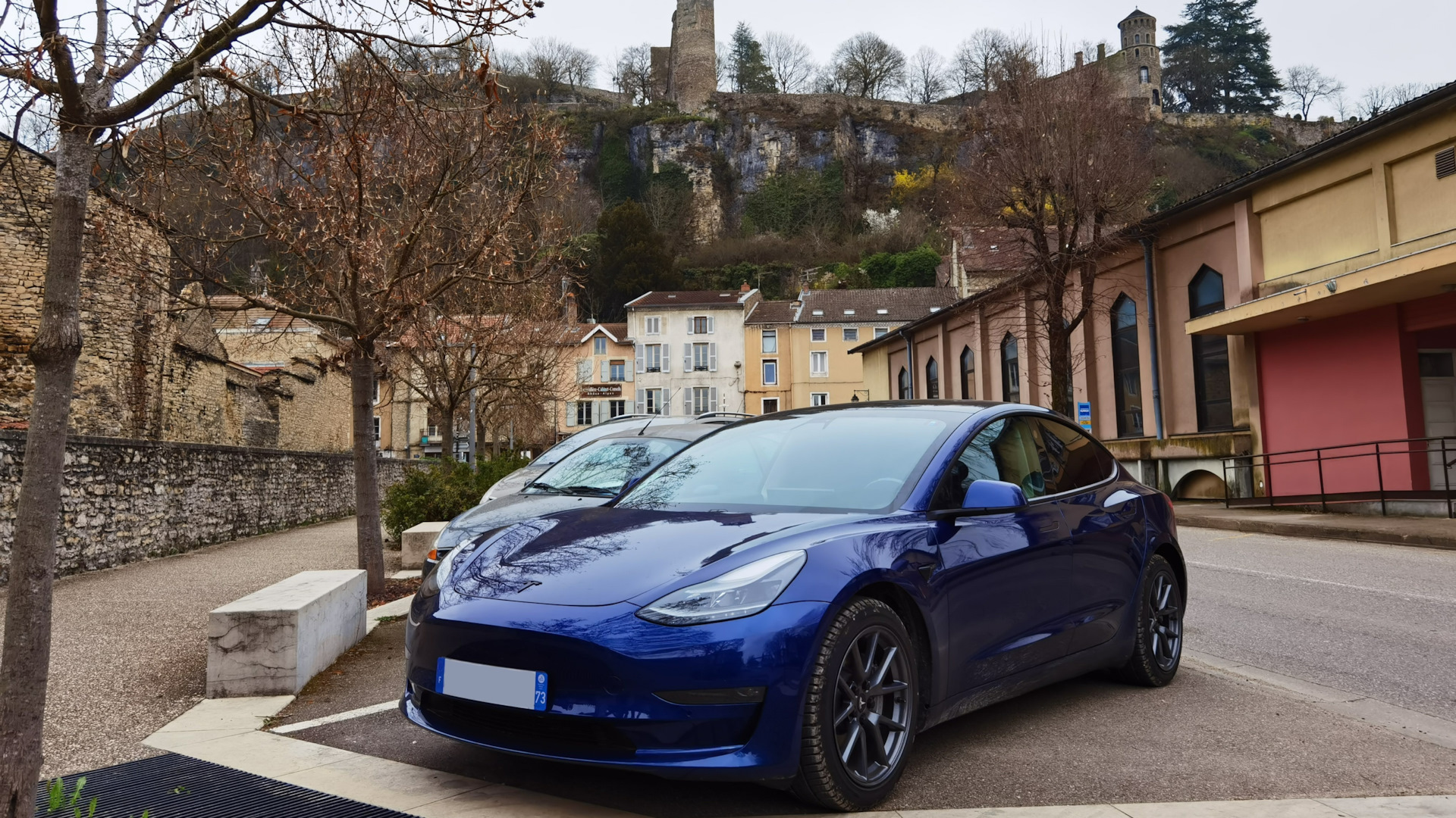 Tesla Nardo Gray model 3