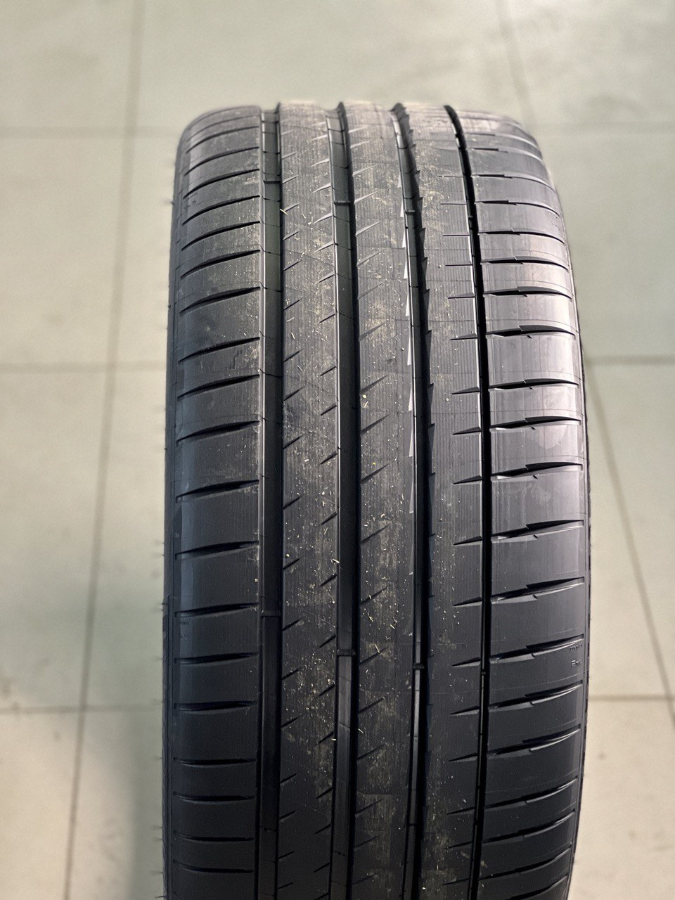 Лето — R22 : Ковка + Мишлен = Держак/Стиль — Volkswagen Touareg (2G), 3 ...