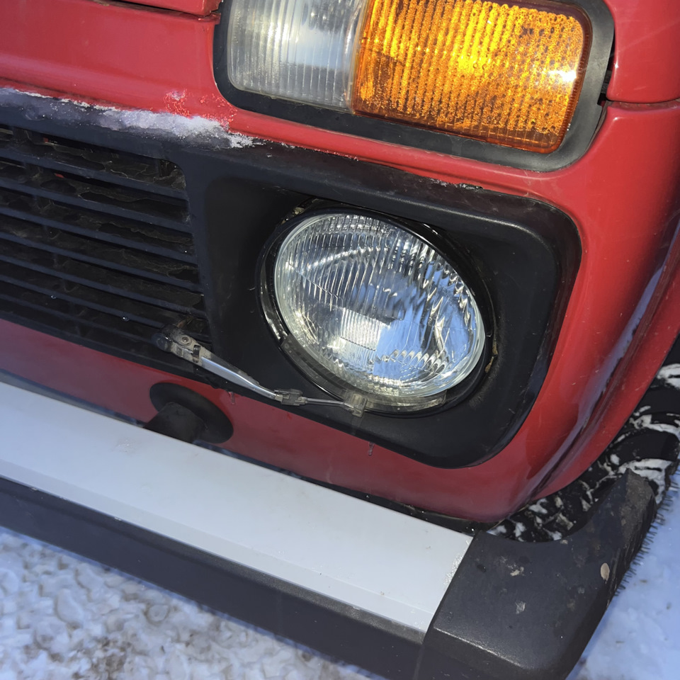 Дворники фар — Lada 4x4 3D, 1,6 л, 1990 года | аксессуары | DRIVE2
