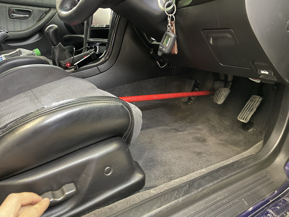 Замена жидкости в гидроприводе сцепления — Subaru Legacy (BE/BH/BT), 2 ...