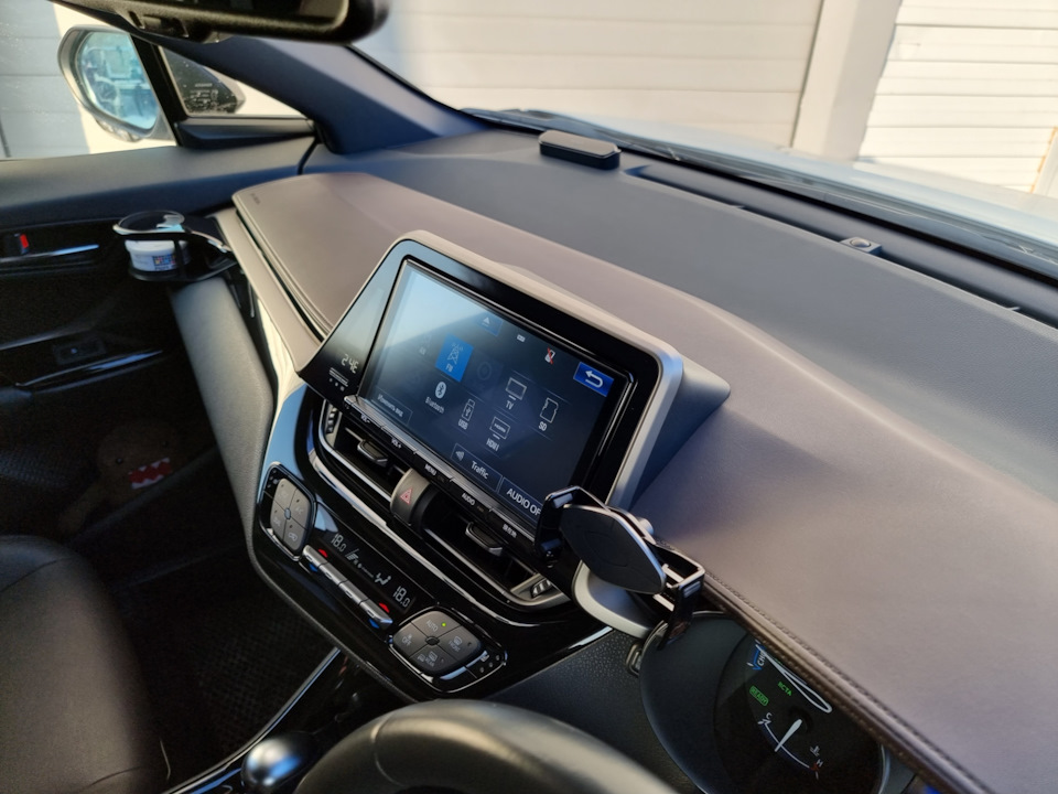 Аксессуарный козырек на магнитолу YAC SY-C8 — Toyota C-HR, 1,8 л, 2018 ...