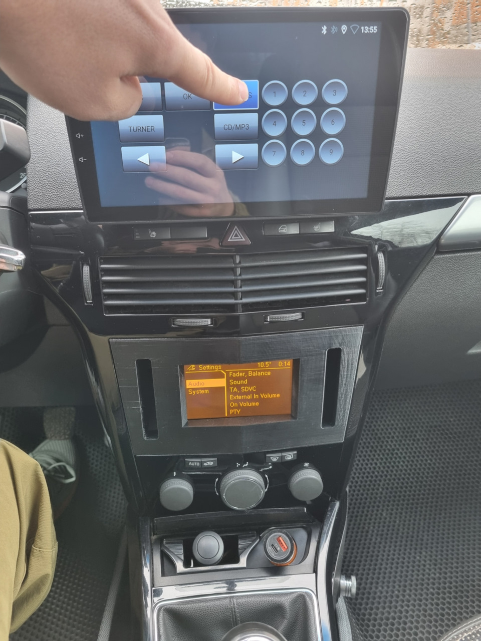 Управлять можно через андроид магнитолу — Opel Astra H GTC, 1,8 л, 2007 ...