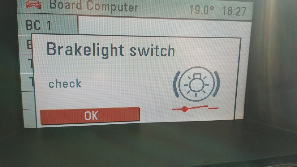 Замена концевика педали тормоза — Opel Astra H, 1,6 л, 2004 года ...