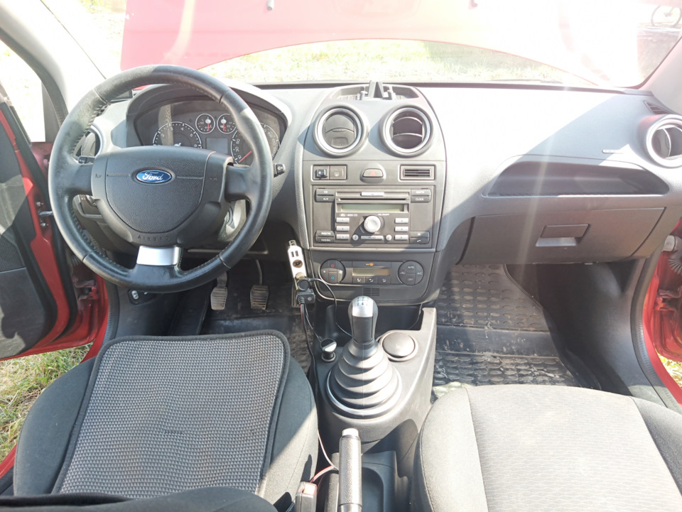 Фото в бортжурнале Ford Fiesta (Mk V)