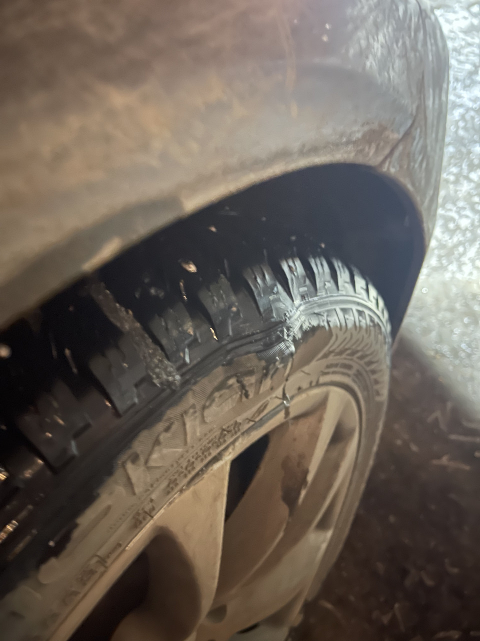 Грыжа на почти новой резине, как поступить — BMW 5 series (F10), 2 л ...