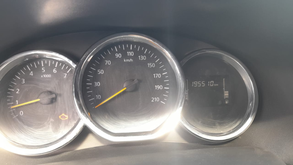Замена передних тормозных колодок — Renault Logan (2G), 1,6 л, 2018 ...