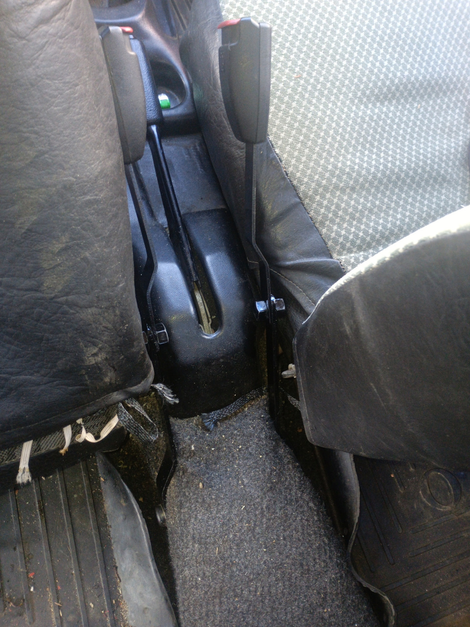 Удлинители замков ремней безопасности на Оку. — Lada Ока 11113, 0,8 л ...