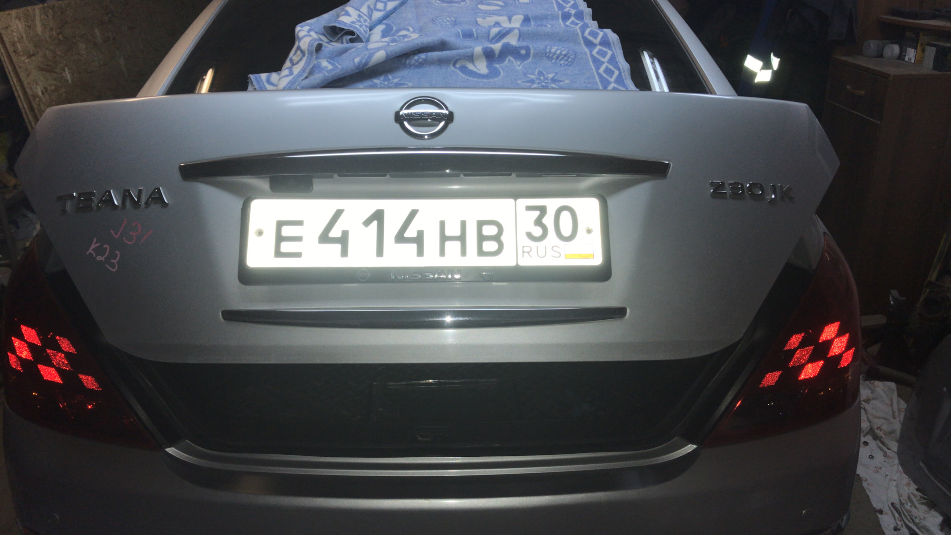 Замена крышки багажника — Nissan Teana (J31), 2,3 л, 2006 года | просто ...