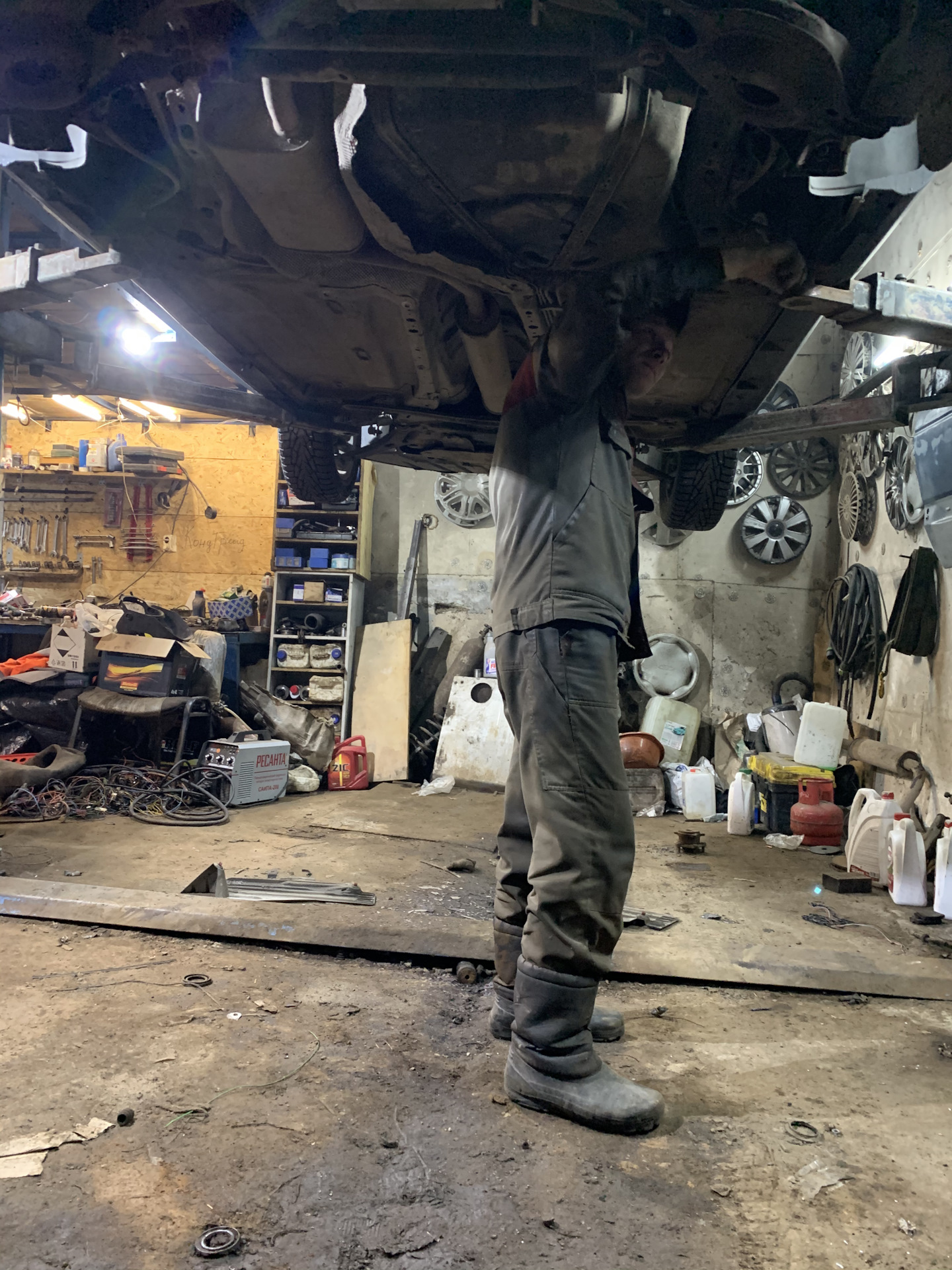 Трос ручника — Ford Focus III Hatchback, 1,6 л., 2012 года | другое ...