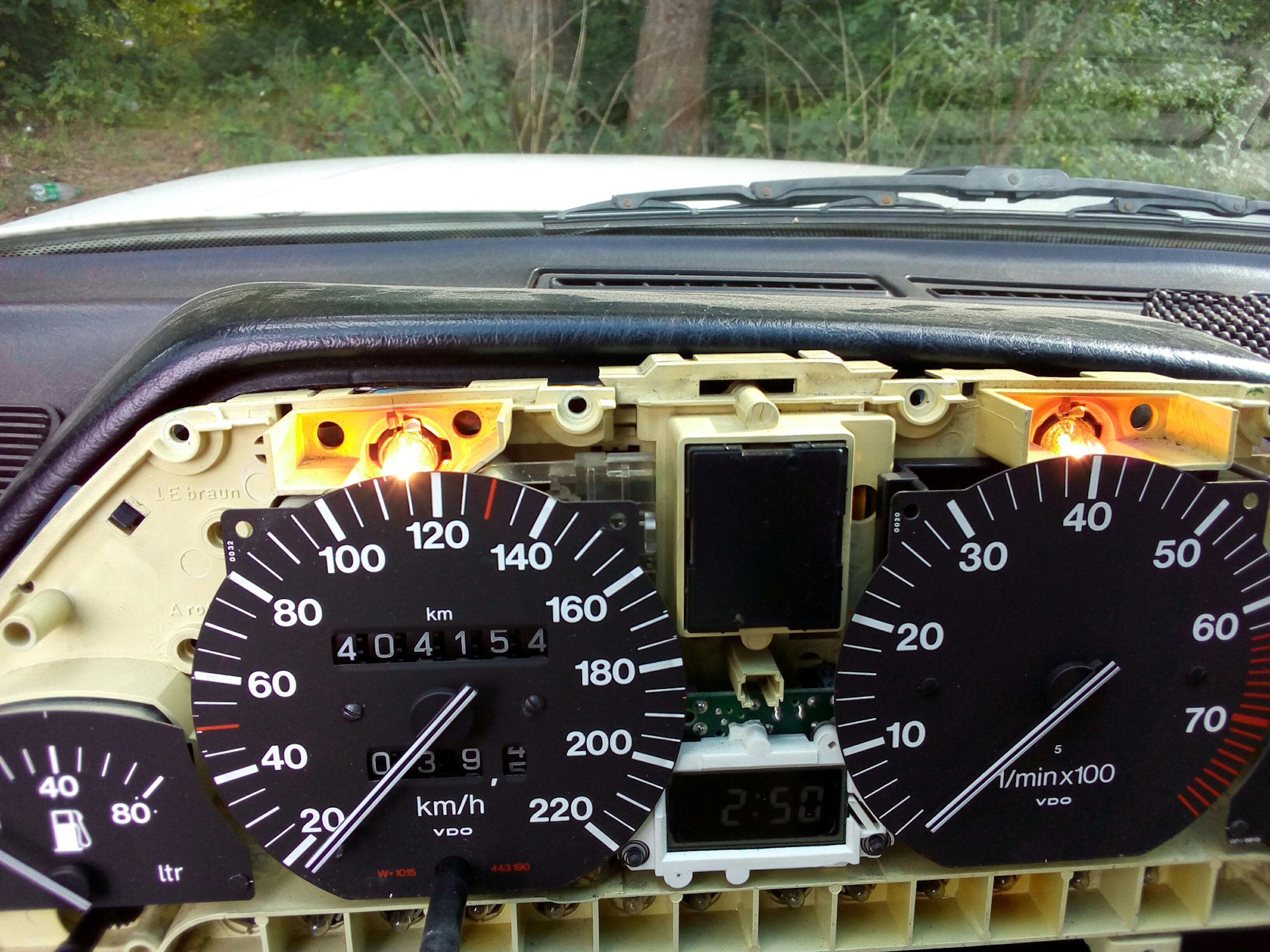 Перепайка приборной панели — Audi 100 (C3), 1,8 л, 1987 года | своими ...