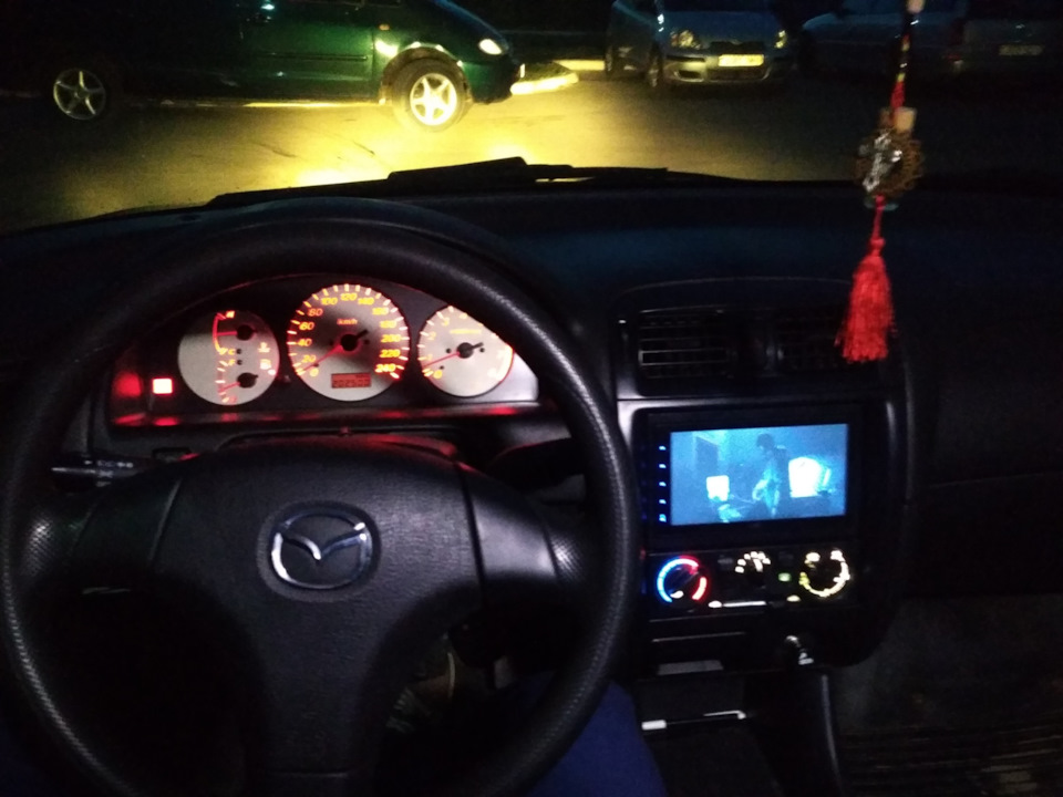 Музыка — Mazda 626 V (GF), 1,8 л, 1998 года | аксессуары | DRIVE2