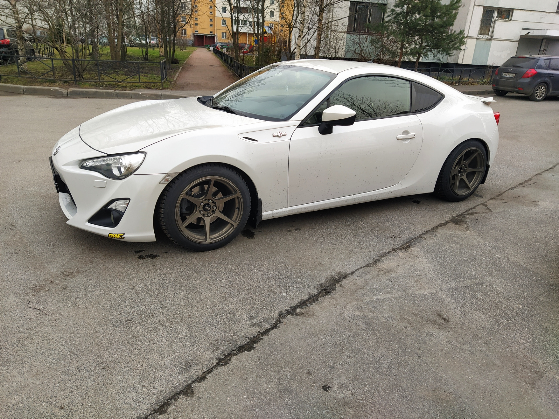 Toyota gt86 2012 белая