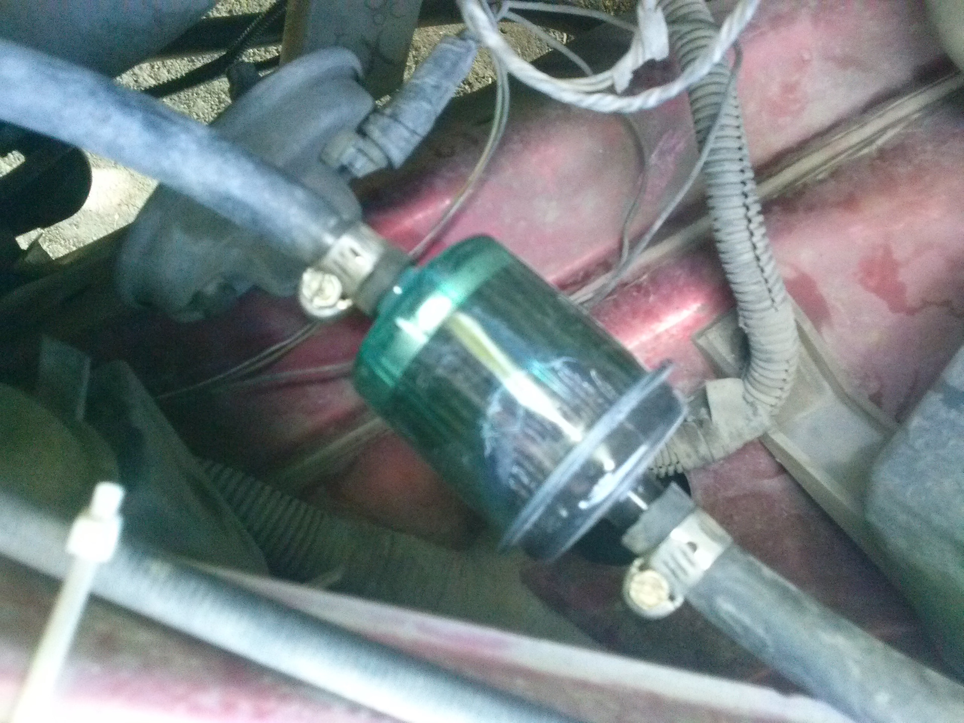 Бачок охлаждающей жидкости renault duster. Фильтр антифриза на ниву 21214. Matiz бест антифриз бачок. Chevrolet cruz бочек тормозной жидкости. Антифриз для авто.