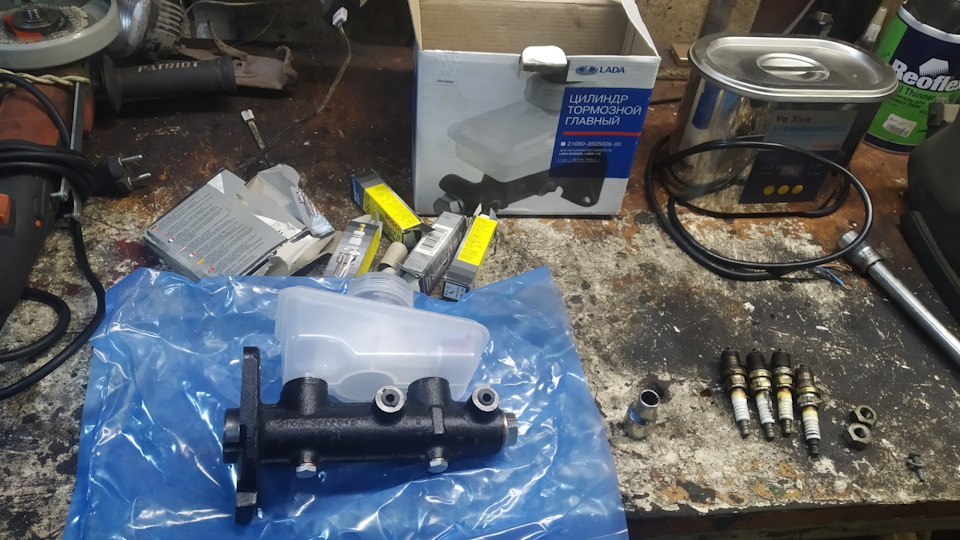 Замена ГТЦ, тюнинг вакуумного усилителя тормозов, регулировка колдуна ...