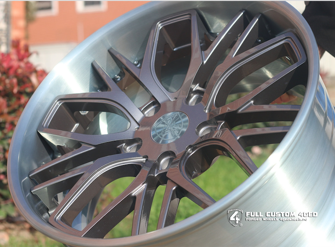 Алюминиевые диски. Алюминиевые кованые диски. Диски автомобильные реплика. Кованый алюминиевый диск. Кованые диски производители.