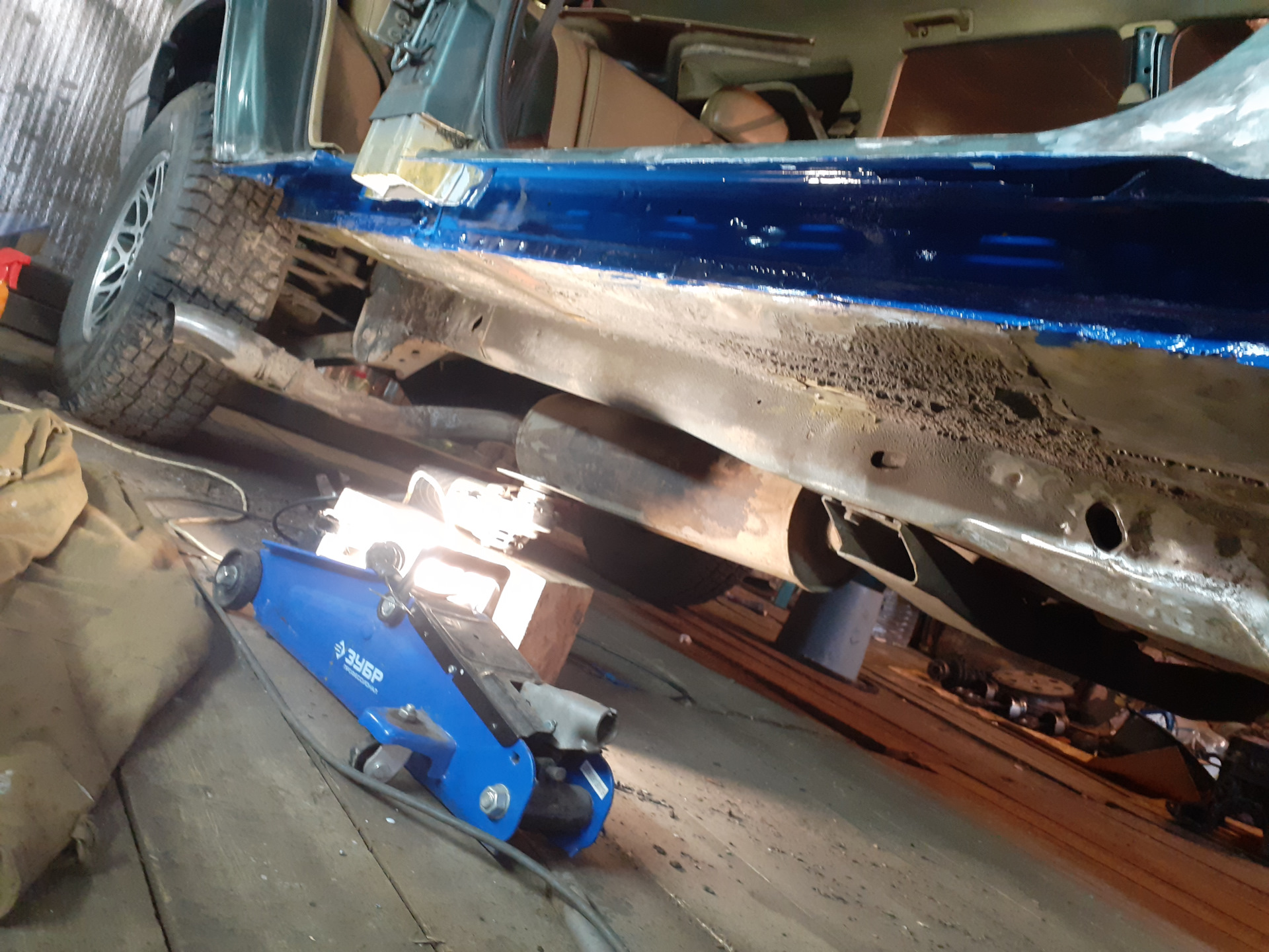 ремонтные пороги ваз 2110. замена порогов и днища. переварка порогов ваз 2110. ремонтные части днища ваз 2112. замена порогов 2010.