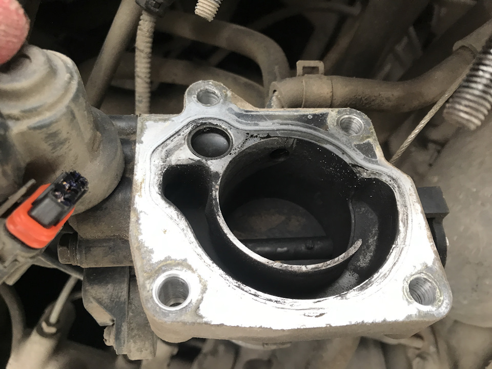 Промывка дроссельной заслонки + клапана холостого хода — Hyundai ...