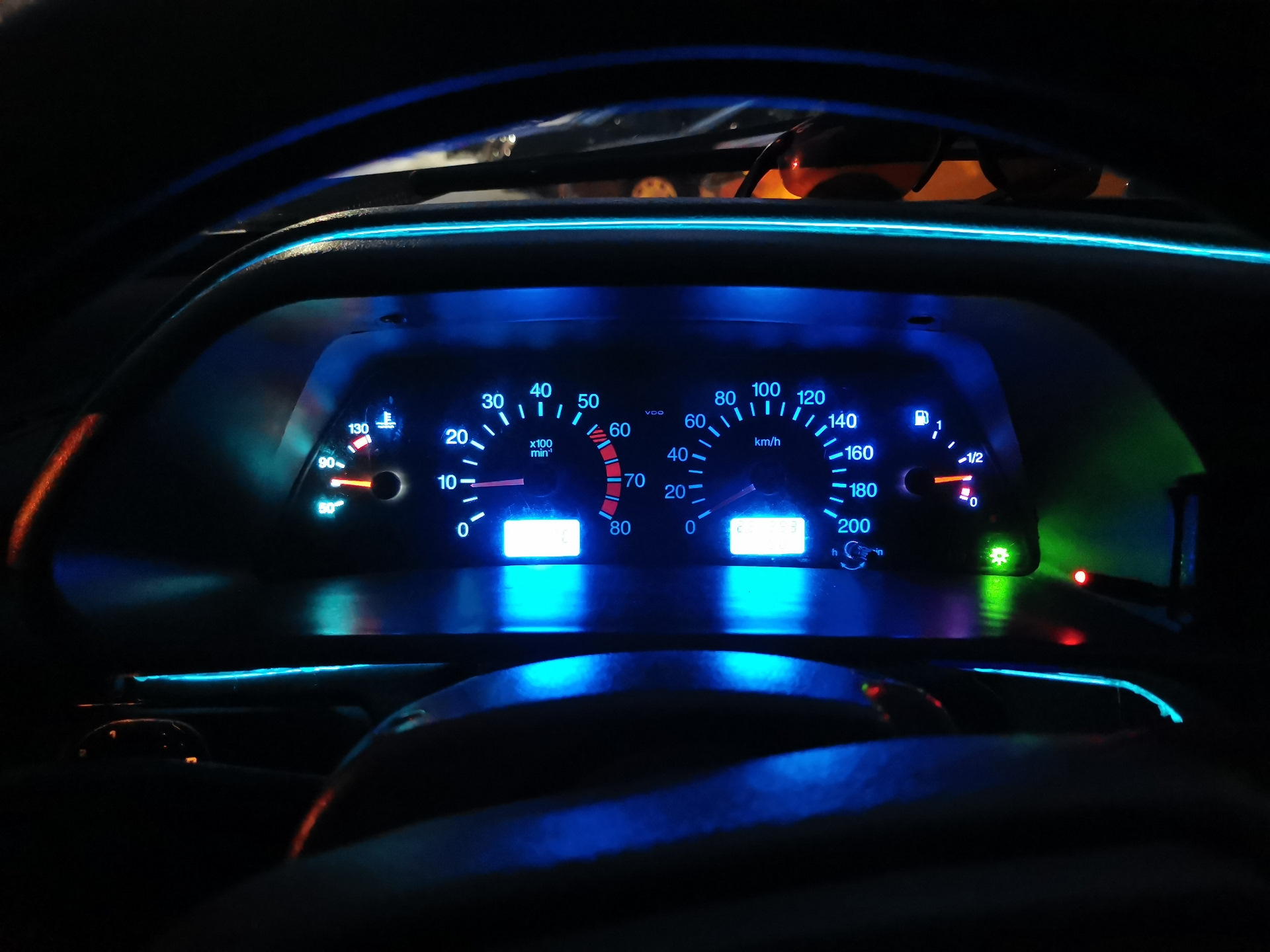 Замена лампочки в панели ваз 2114. Замена лампочки в панели ваз 2114. Замена лампочки в панели ваз 2114. Приборка ваз 2114 ночью. Лампочки подсветки приборки ваз 2114.