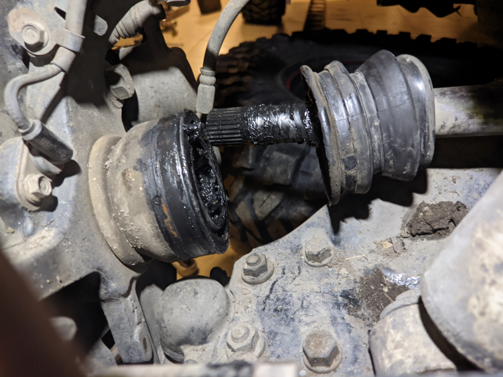 Экспресс замена пыльника ШРУС, используя "уязвимость системы ...