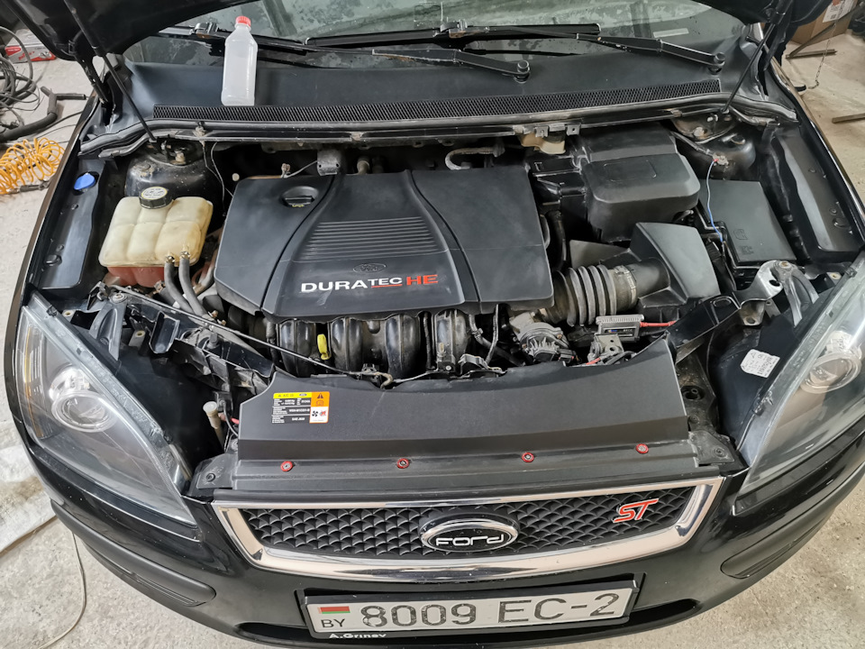 Замена свечей зажигания — Ford Focus II Wagon, 2 л, 2006 года ...