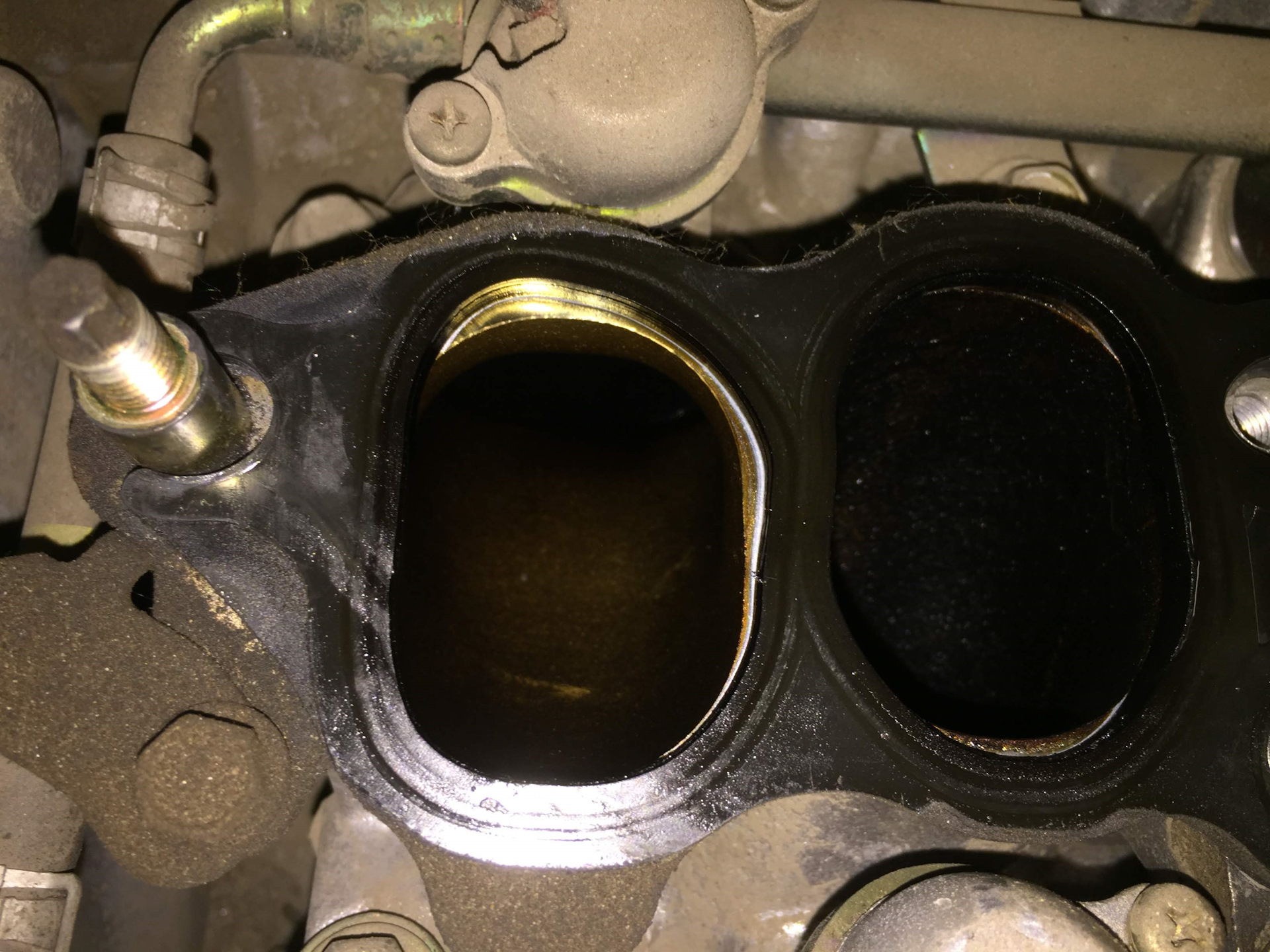 замена прокладки выпускного коллектора ниссан