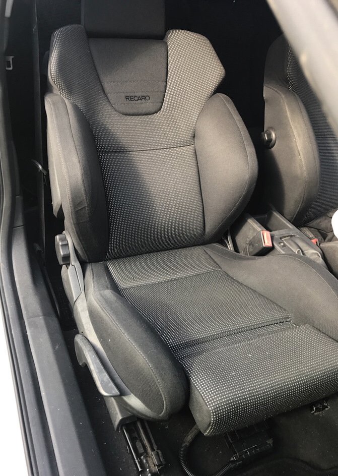 Zafira сидение. Recaro Opel. Сиденья рекаро Опель. Recaro Opel Astra h. Салон рекаро Opel Astra g.