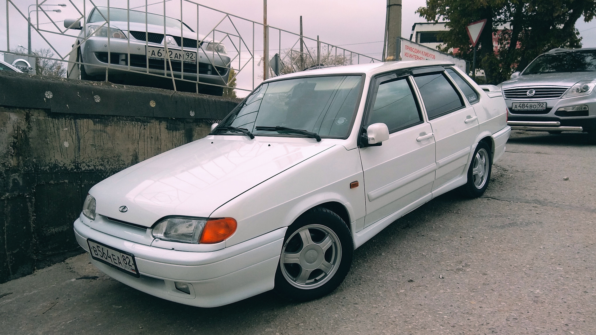 15 белый цвет. ВАЗ 2115 белая. Lada 2115 белая. ВАЗ 2115 белое облако. ВАЗ 2115 белая Сток.