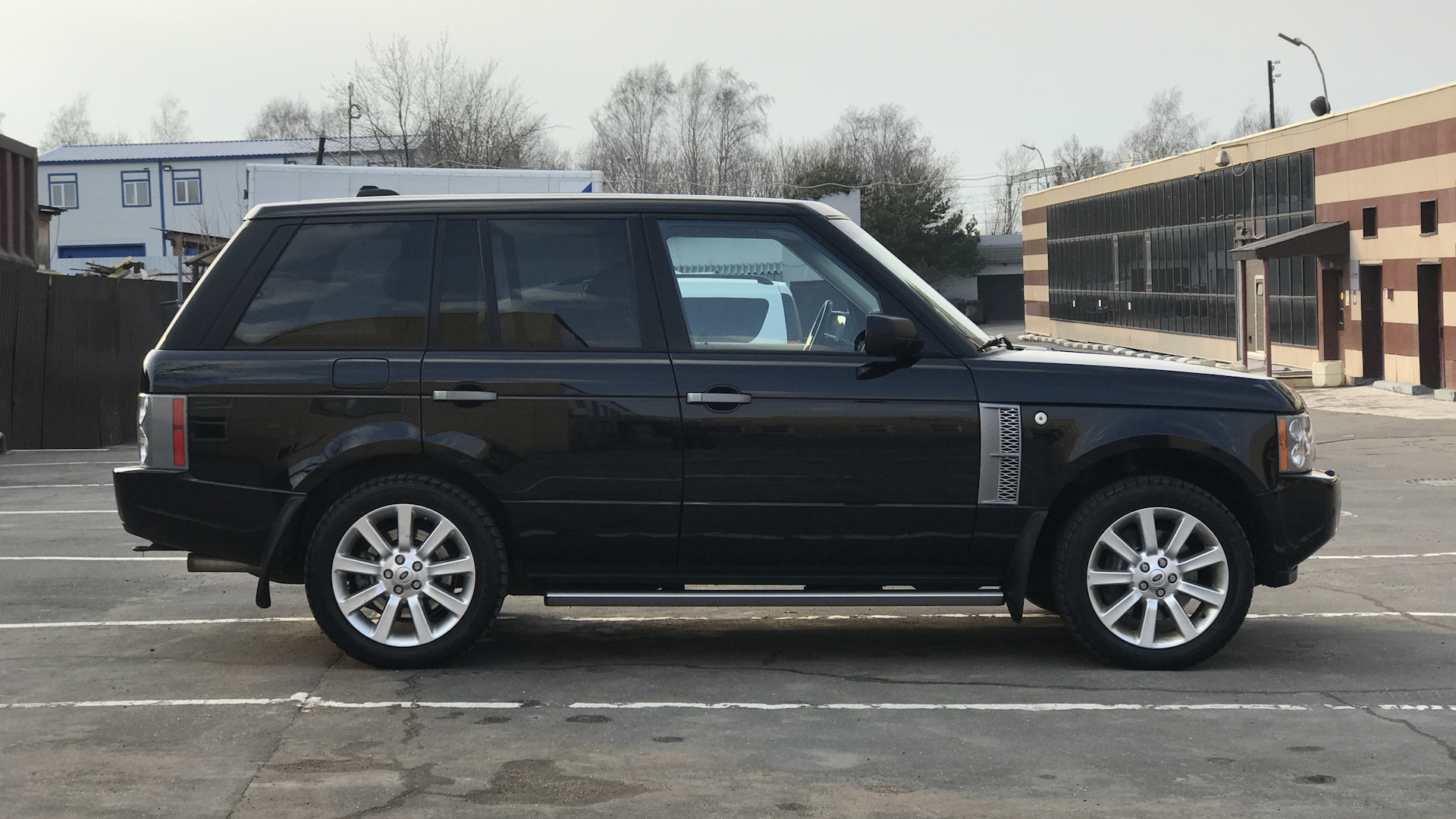 Land Rover Range Rover (3G) 4.2 бензиновый 2008 | Английский Квадрат на  DRIVE2