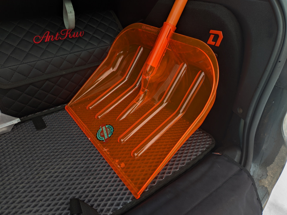 Эталон — та самая, настоящая лопата из поликарбоната — DRIVE2