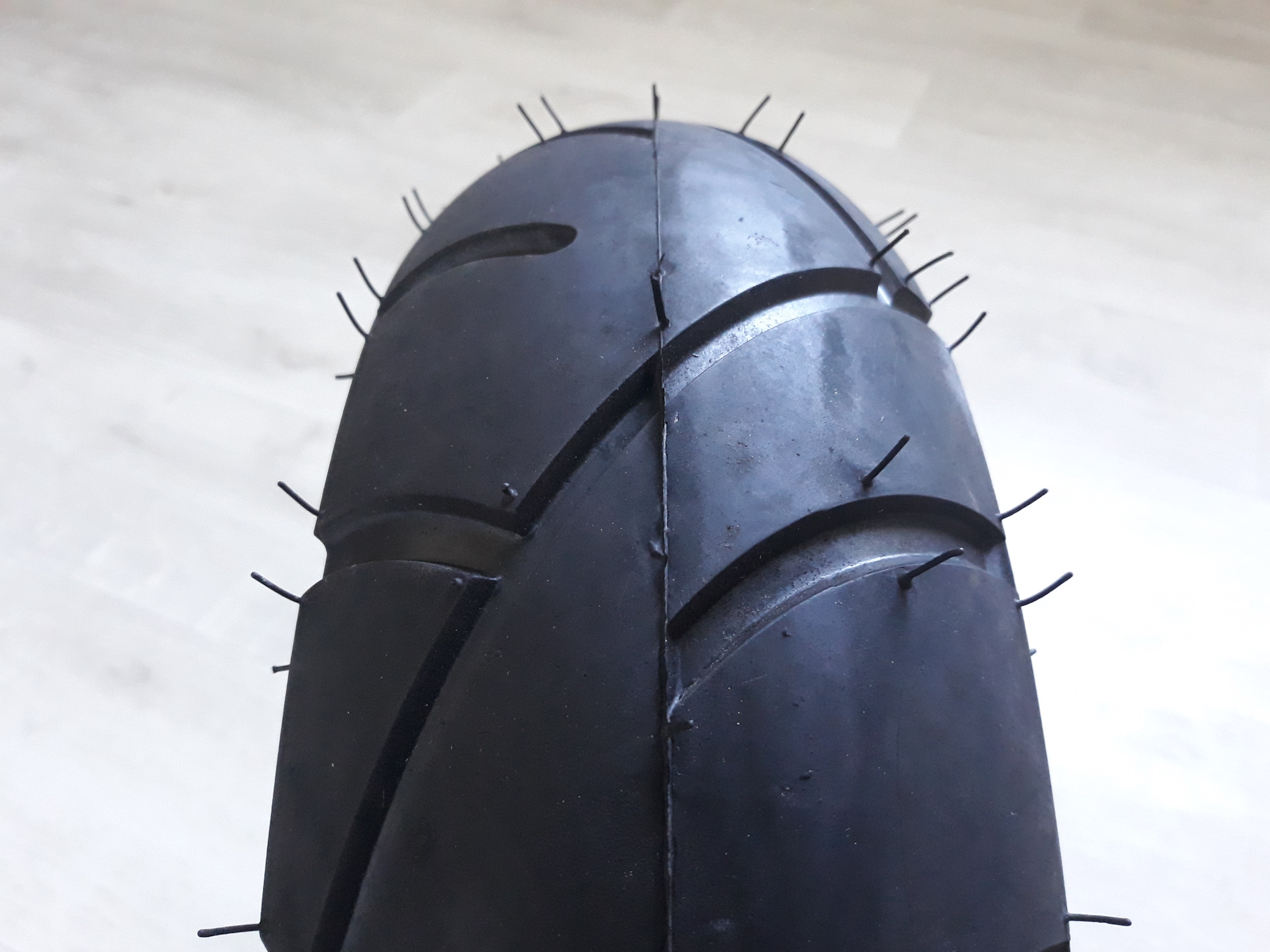 Шина для моторколеса. — Honda Dio AF34 ЭЛЕКТРО, 0,5 л, 1999 года ...