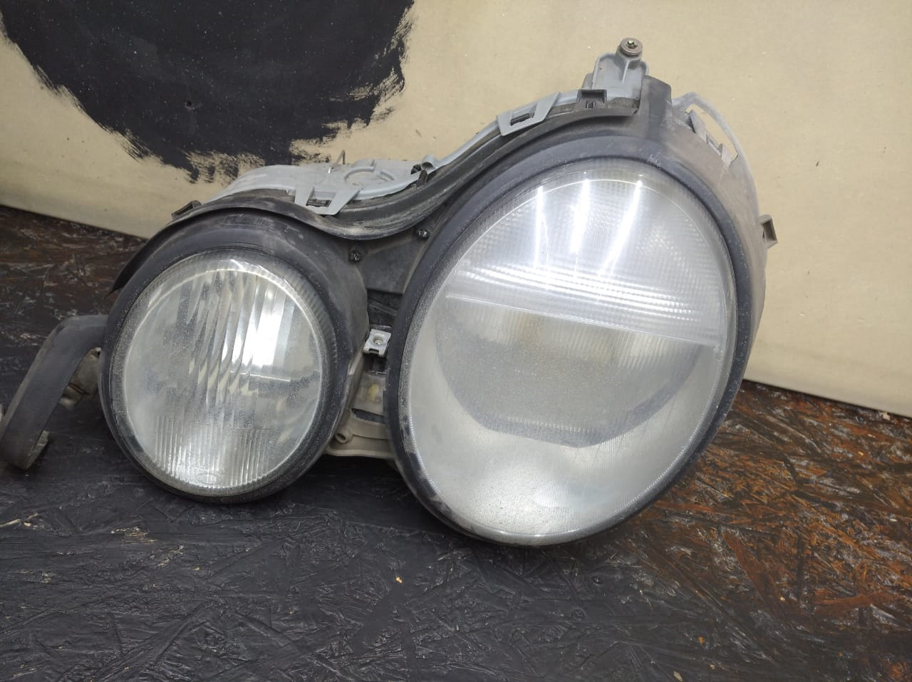 переделка фар с галогена на ксенон — Mercedes-Benz E-class (W210), 2,4 ...