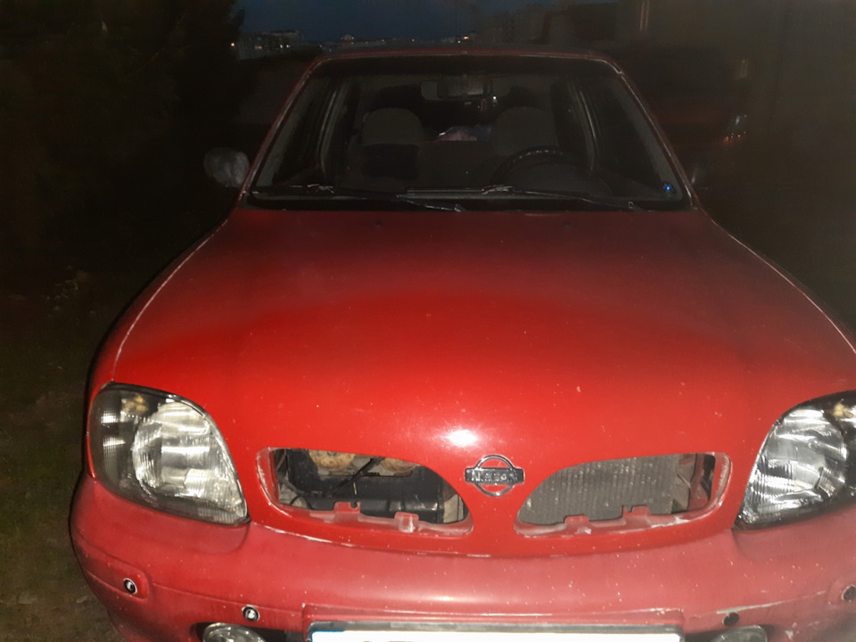 Ноздри в чёрный. Так то лутше 😁 — Nissan Micra (K11), 1 л, 1998 года ...