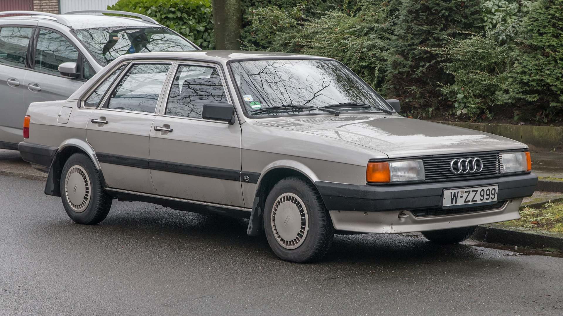 Ауди 1985. Audi 80 1985.