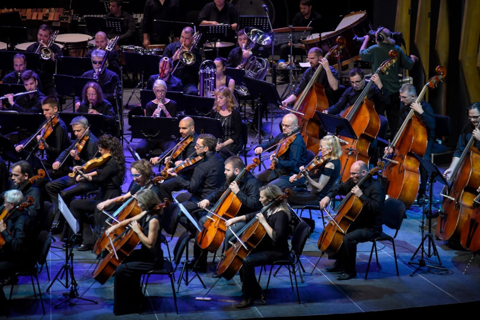 Оркестр "навесное оборудование". Свист из под капота — финал. — BMW 5 ...