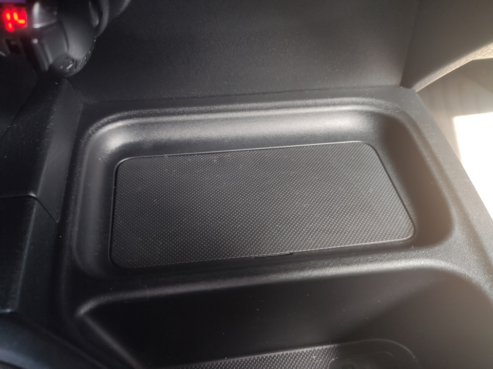 Фото в бортжурнале Toyota RAV4 (IV)