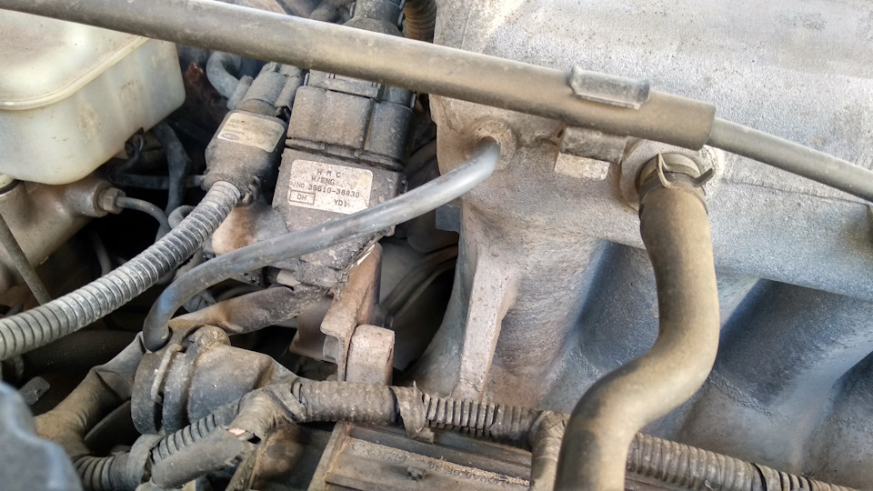 вот эта трубочка — Hyundai Sonata IV (EF)