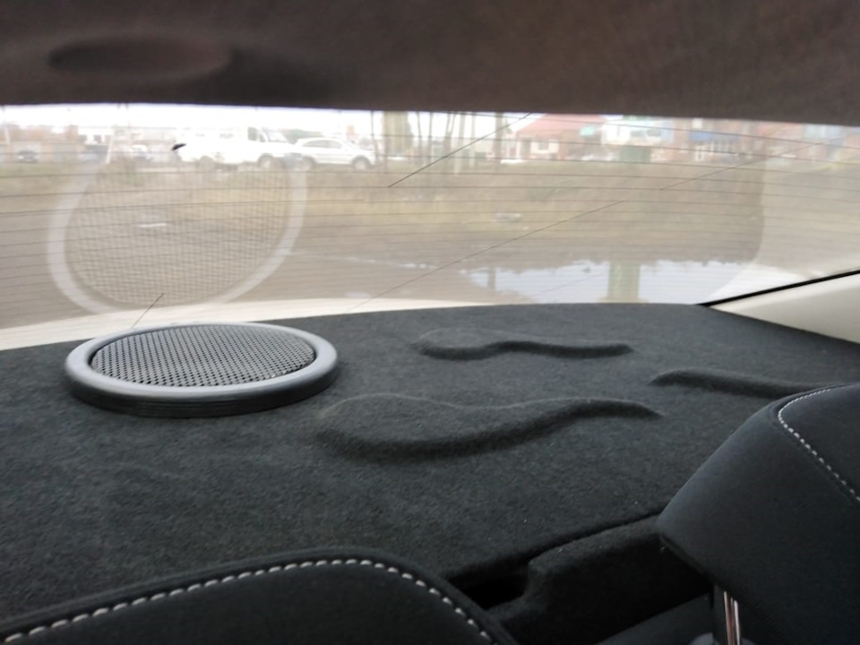 Сабвуфер + деревянная полка на KIA Cerato (4G). Б/у | 7 000 ₽ в городе ...