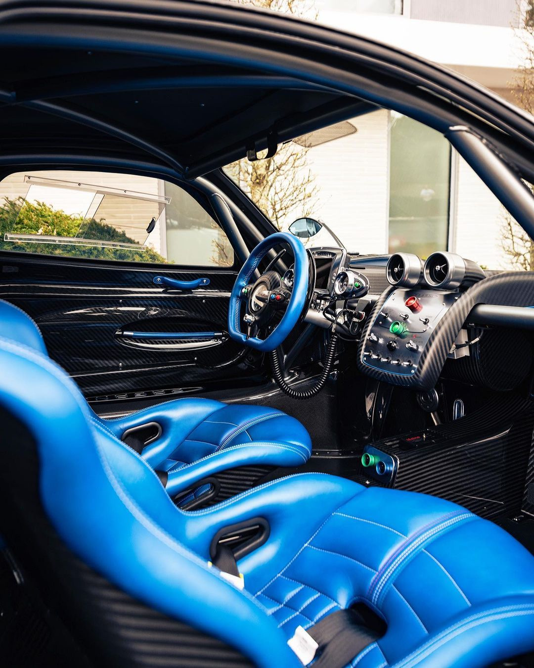 Pagani Zonda 2005 Interior