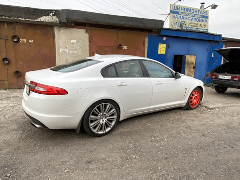 Jaguar XF антихром