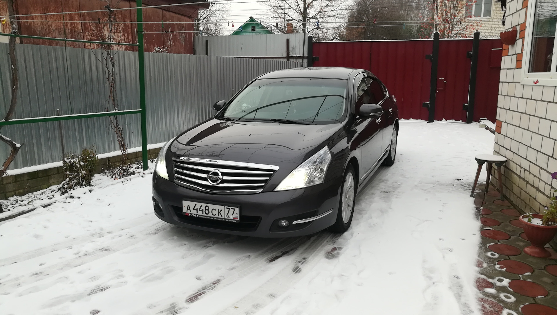 Ниссан теана j32 2012. Голубая nissan teana j32. Реснички на фары ниссан теана j31. Теана 32. Ниссан теана j32 как заменить.