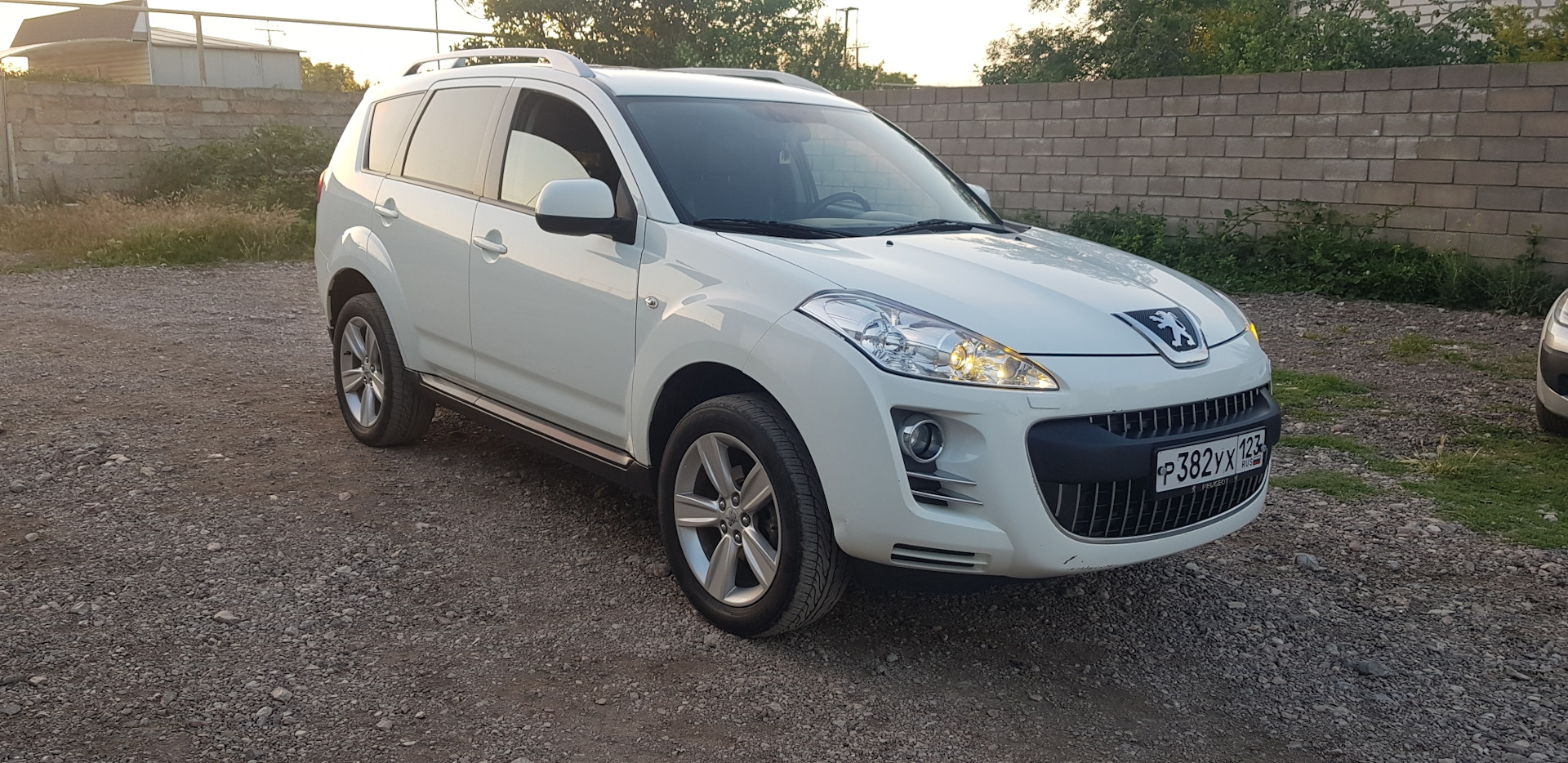 peugeot 4007 2010