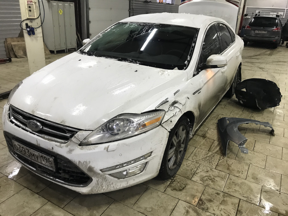 Замена переднего левого крыла — Ford Mondeo IV, 2 л, 2012 года ...