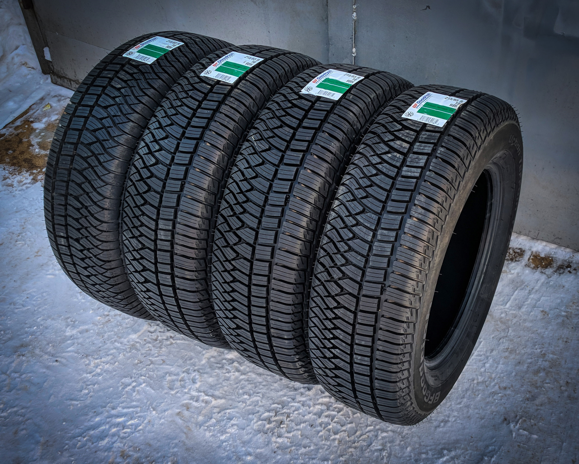 255 55 r18. BFGOODRICH Urban Terrain 225/55 r18. BFGOODRICH Urban Terrain t/a. Шины BFGOODRICH Urban Terrain 245/70 r16. BFGOODRICH Urban Terrain t/a 215/65 r16.