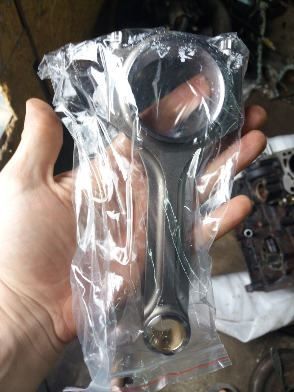 Новый шатун. Хорошо идет в комплекте с болтами ARP — Audi S3 (8L)