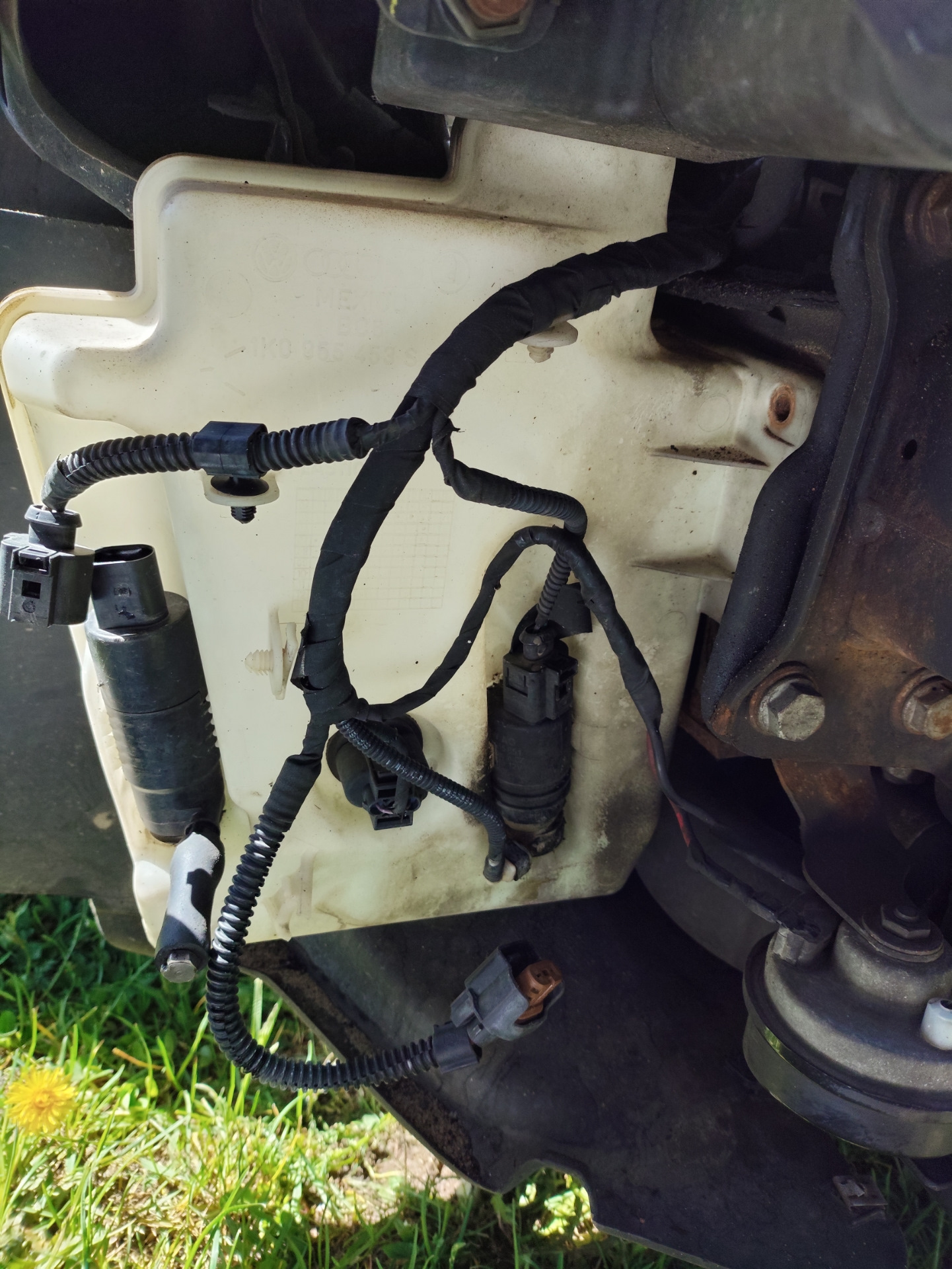 Устранение утечки омывателя, и нашёл причину вонь кондиционер при ...