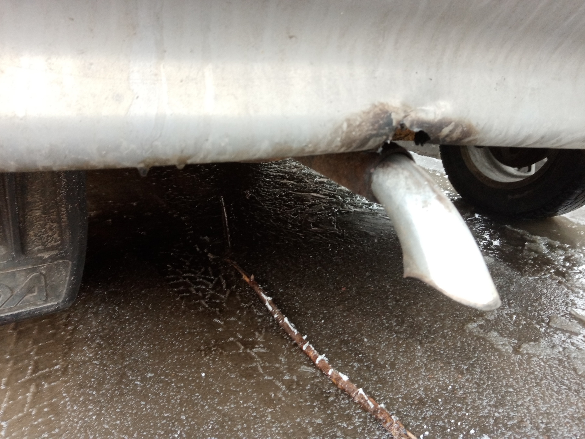 Самодельная насадка на глушитель — Lada 2113, 1,6 л, 2007 года | своими ...