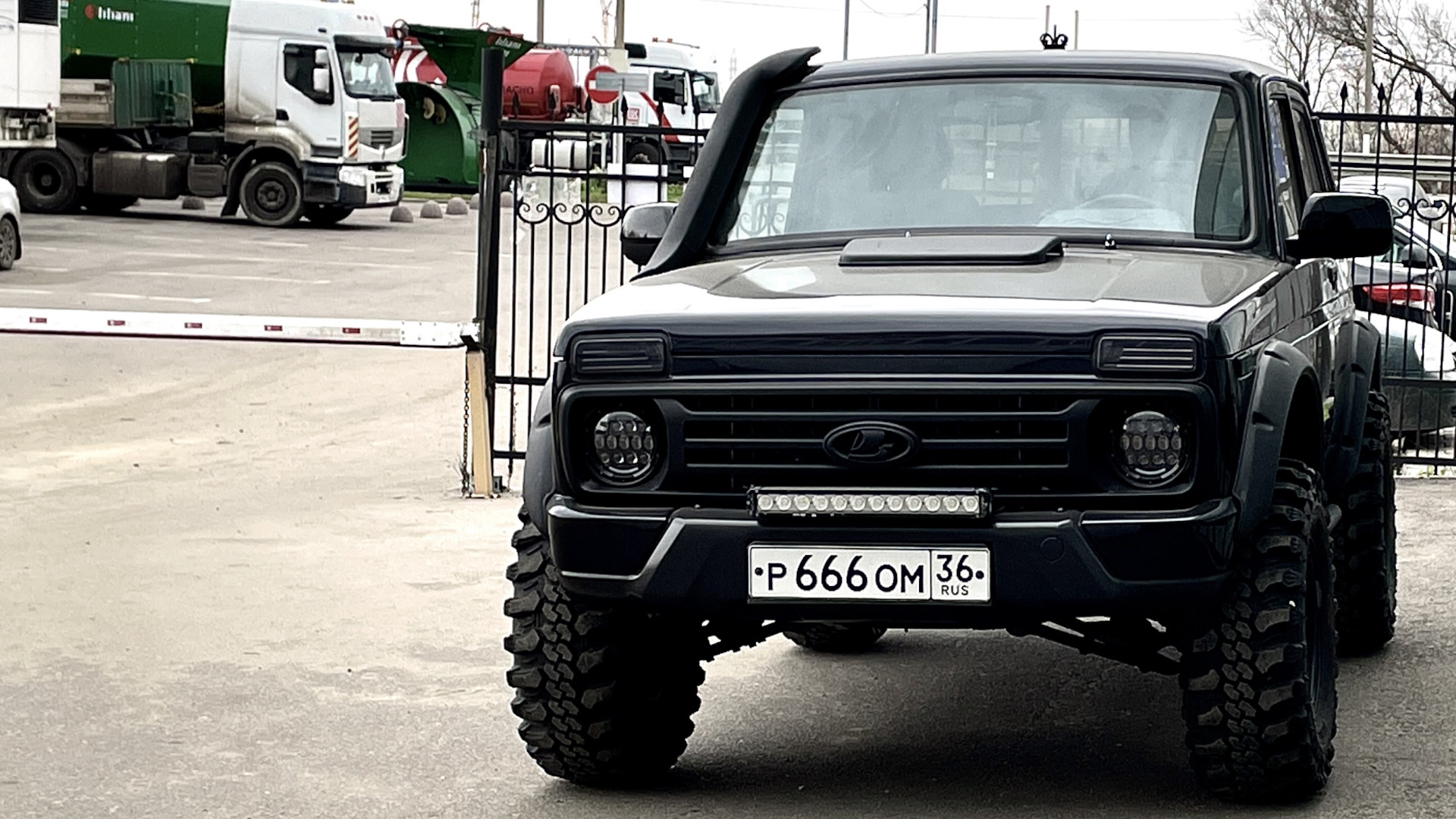 Lada 4x4 3D 1.7 бензиновый 2011 | Нива 214 на DRIVE2