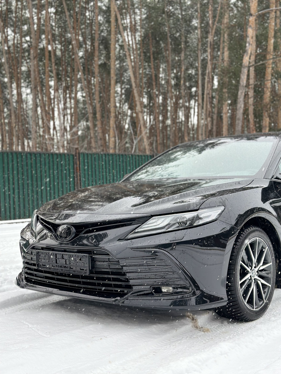 Черные решетка и клыки на Camry 70 Рест — Toyota Camry (XV70), 2,5 л, 2022  года | стайлинг | DRIVE2